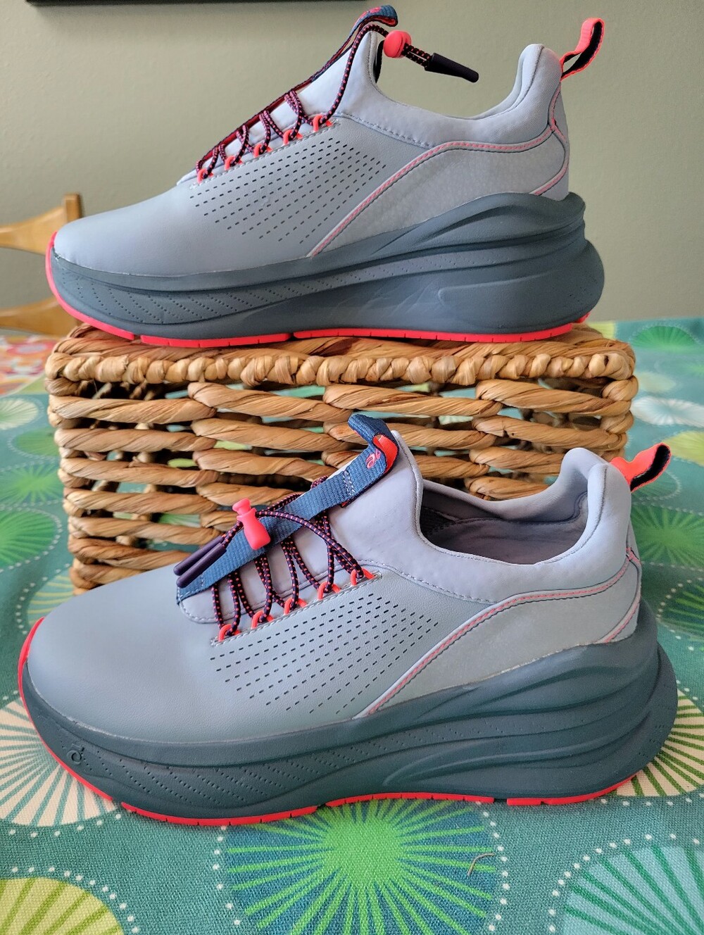 Clove Women's Forte Sneakers Shoes Steel Blue / Electric Red Size 8.5